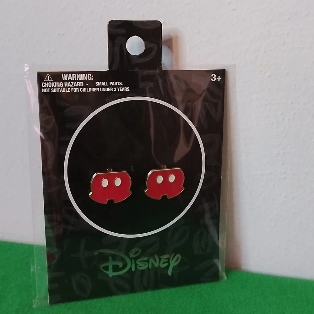 Girls / Womens Pierced Disney Earrings